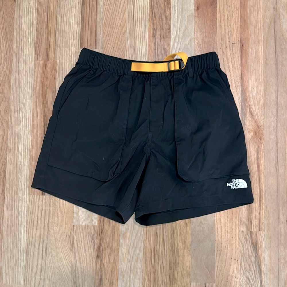 Men’s The North Face Shorts Size Small (class V, 5” inseam)